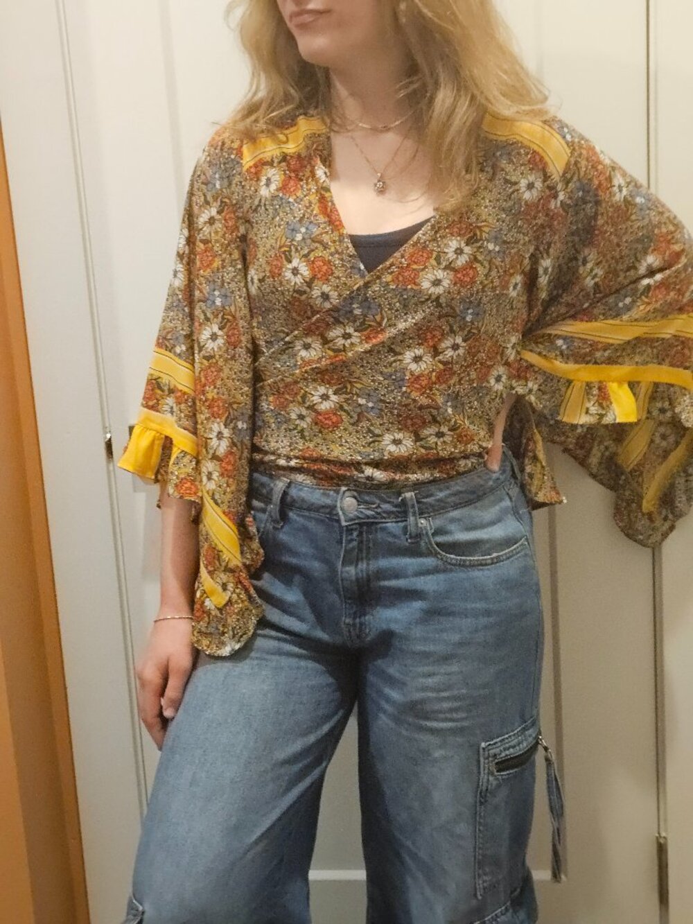 BOHEMIAN FLORAL FUN BLOUSE, WEAR TWO WAYS! SIZE M